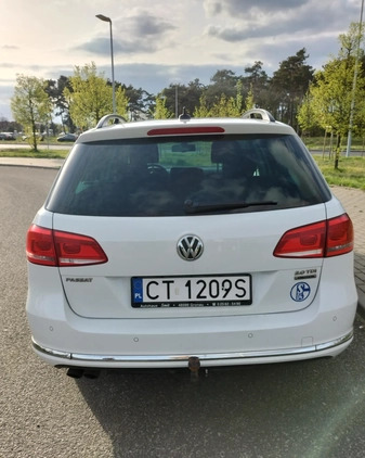 Volkswagen Passat cena 37800 przebieg: 209000, rok produkcji 2012 z Toruń małe 137